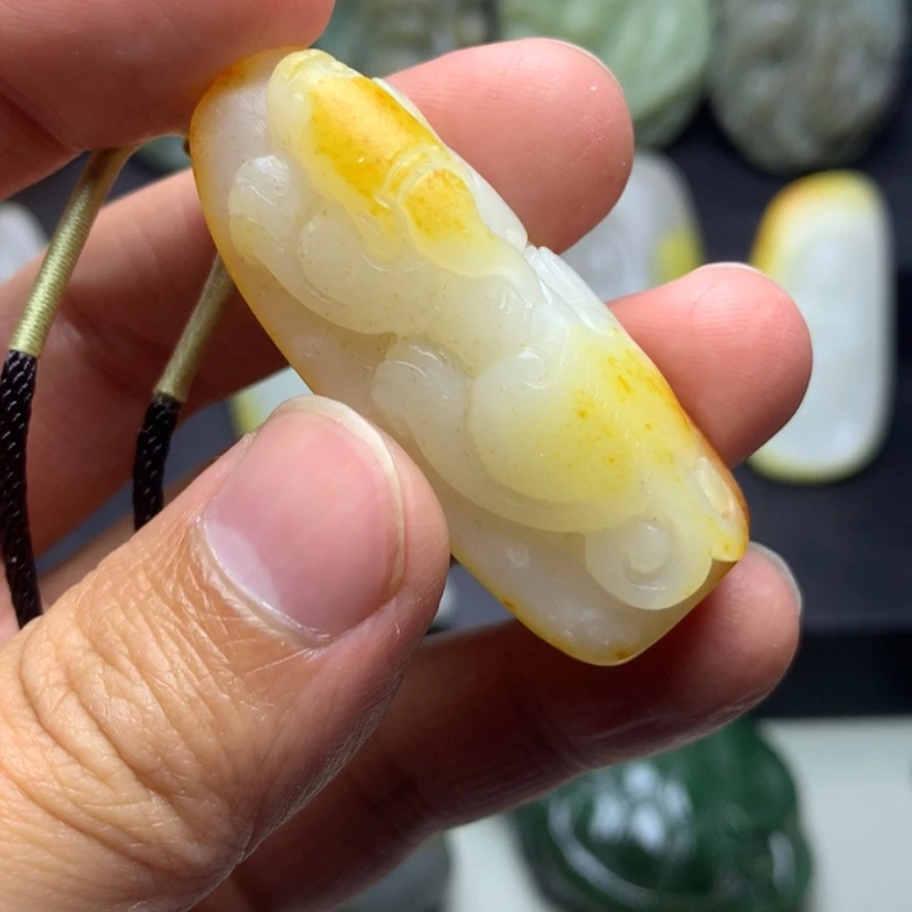 【闪购商品】颈饰未镶嵌和田玉