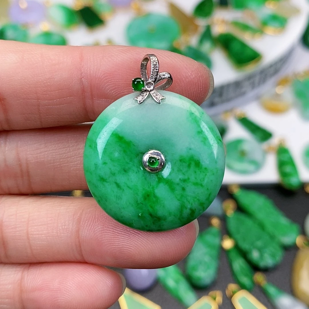 翡翠吊坠(不含链)18K金镶嵌感*号