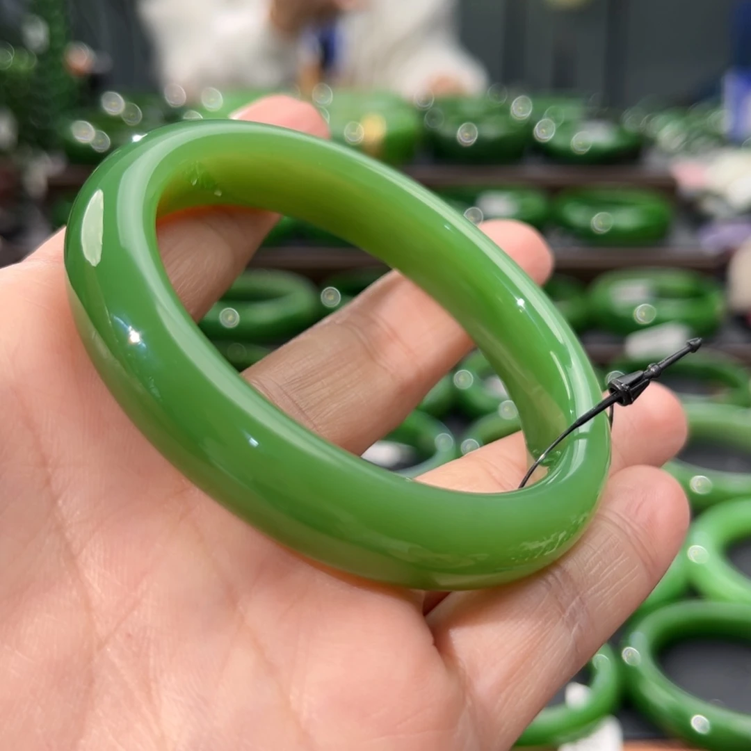 未镶嵌手镯和田玉（碧玉）