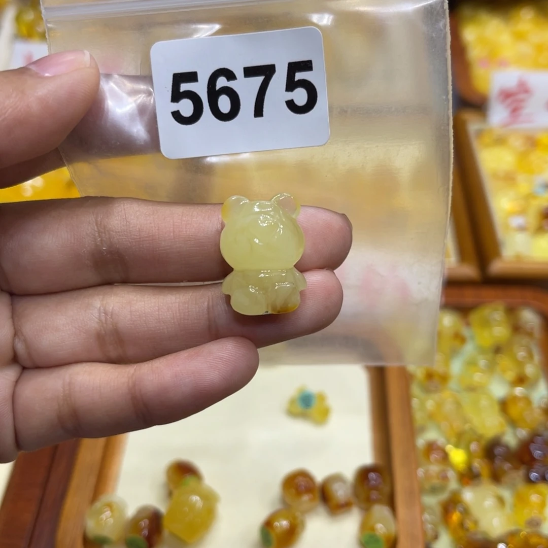 琥珀珠宝奇石未镶嵌