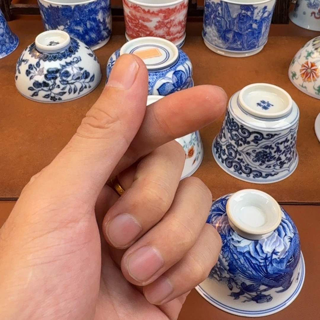 张***心摆件景德镇瓷器手工手绘