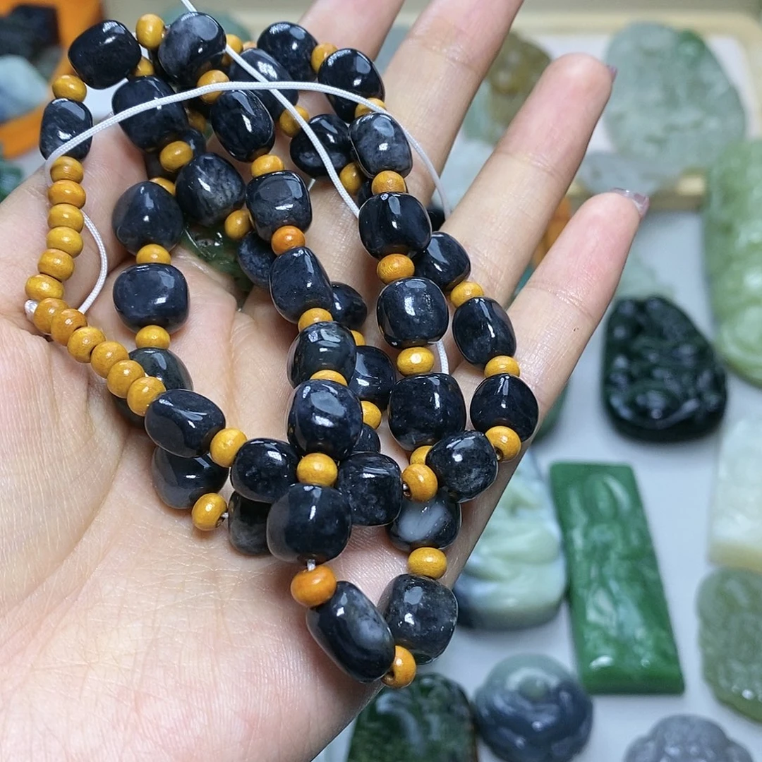 和田玉和田玉未镶嵌布**下