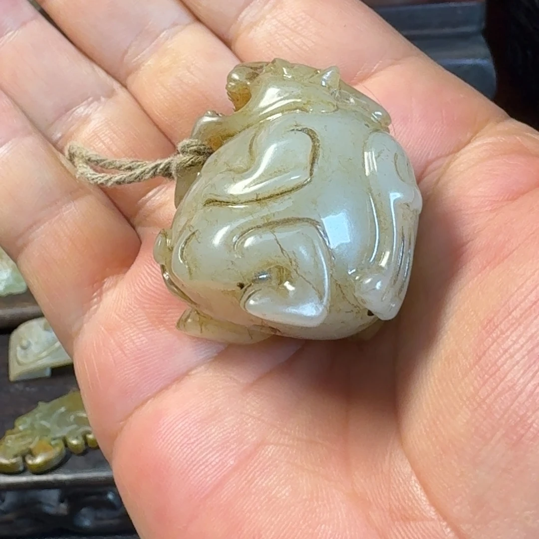 孔***新颈饰未镶嵌和田玉