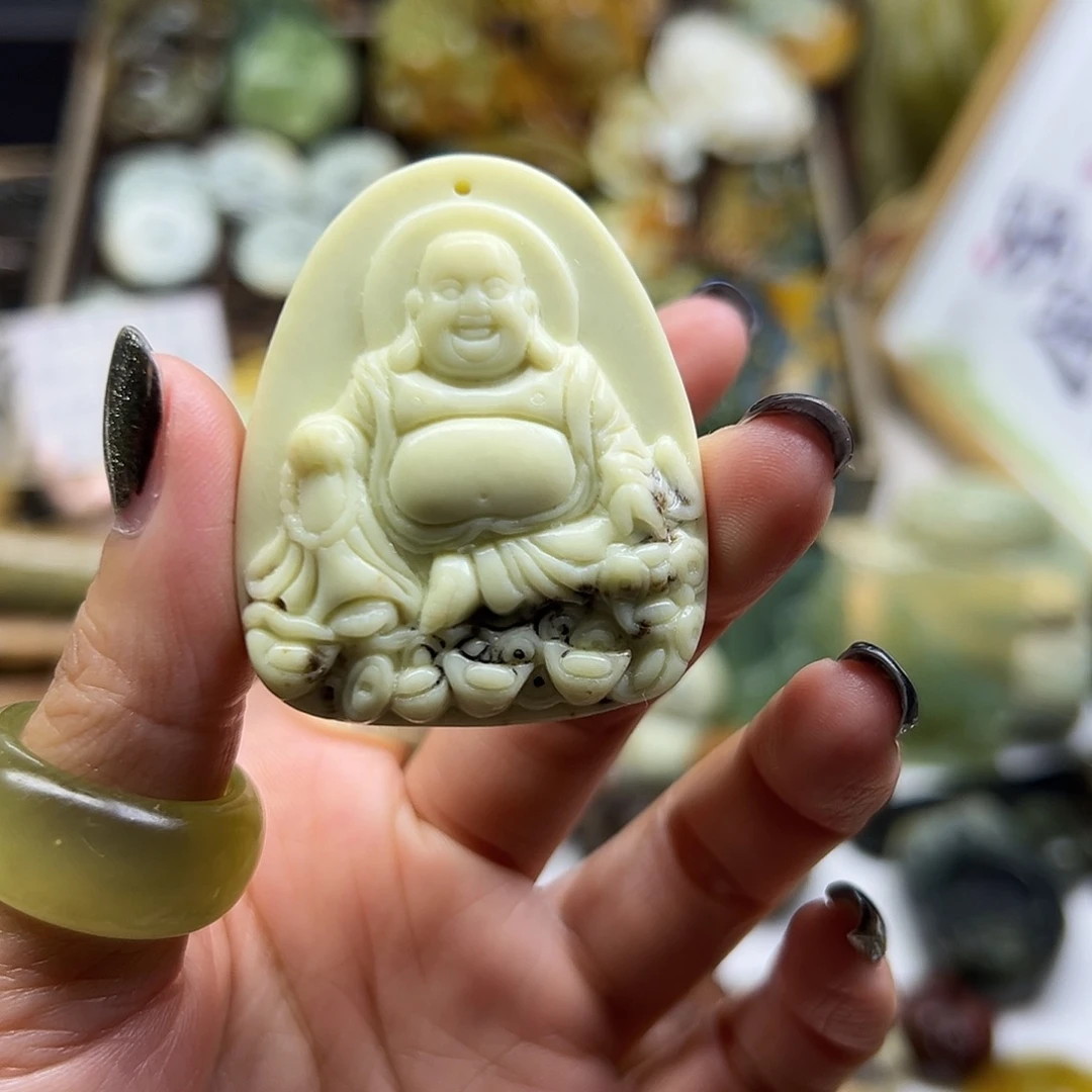 未镶嵌岫玉颈饰辽阳料笑佛水草