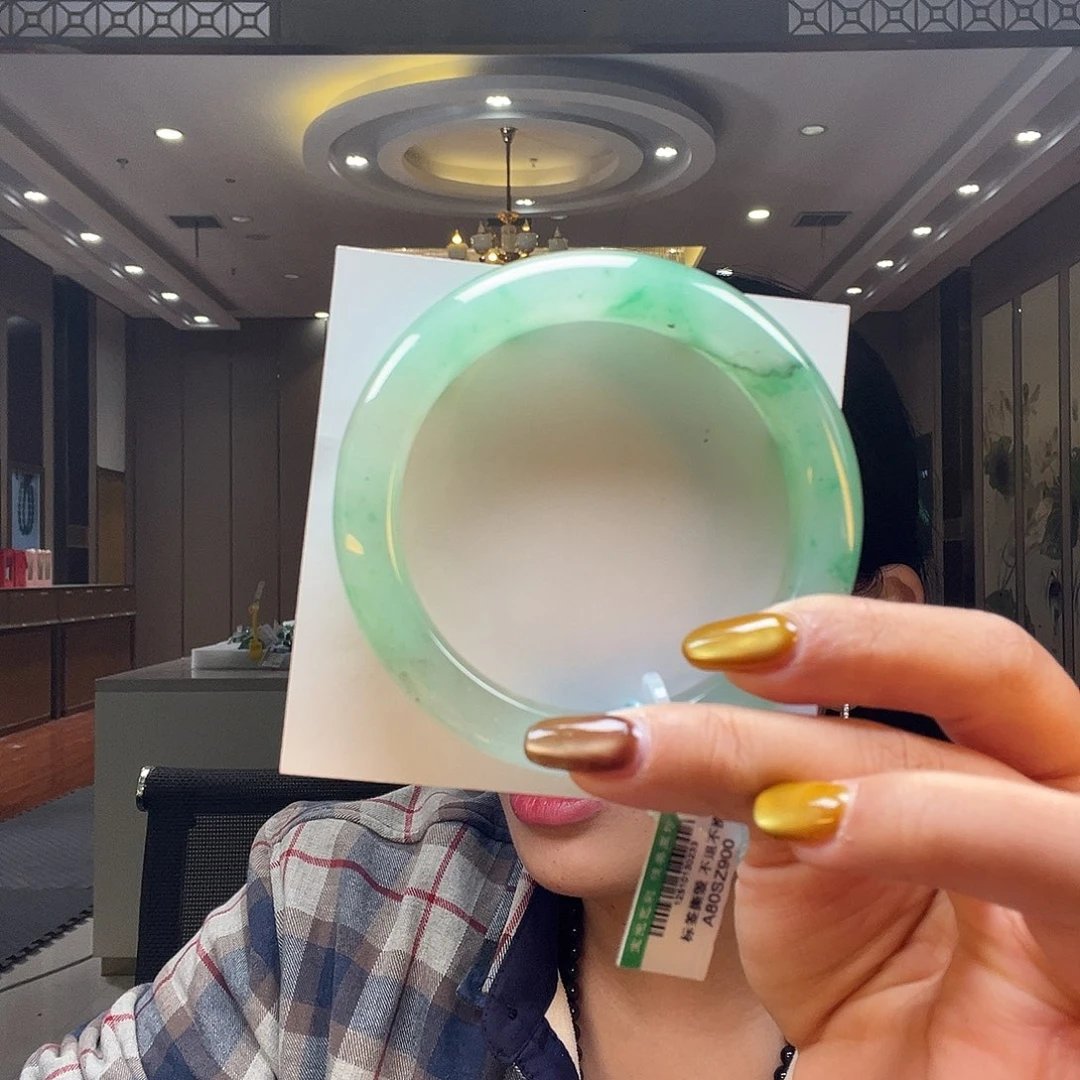 未镶嵌手镯石英质玉（非洲翠）