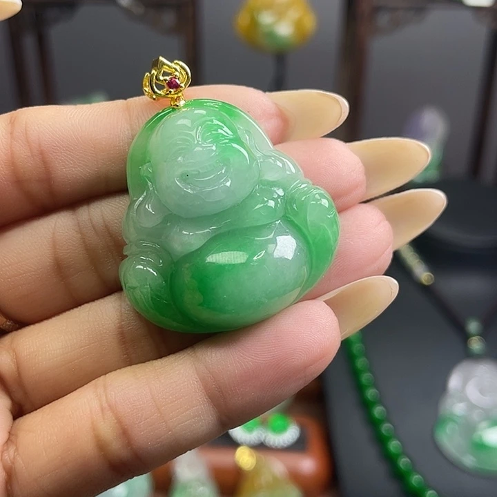 翡翠未镶嵌吊坠(赠链)
