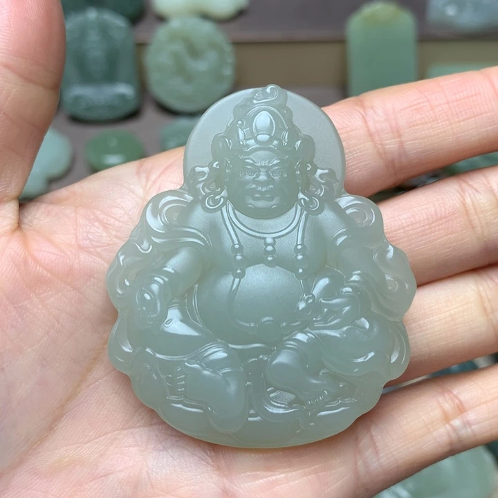 二***少和田玉未镶嵌颈饰