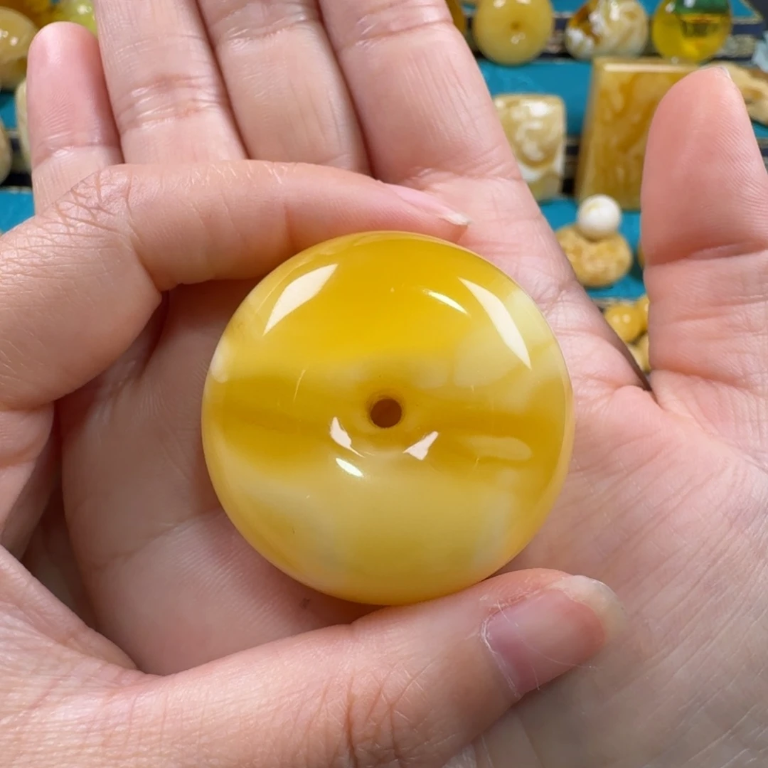 蜜蜡手链未镶嵌?蜜蜡