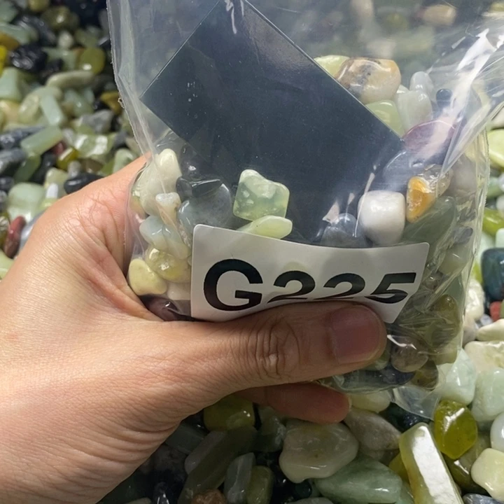 蛇纹石玉鱼缸石未镶嵌