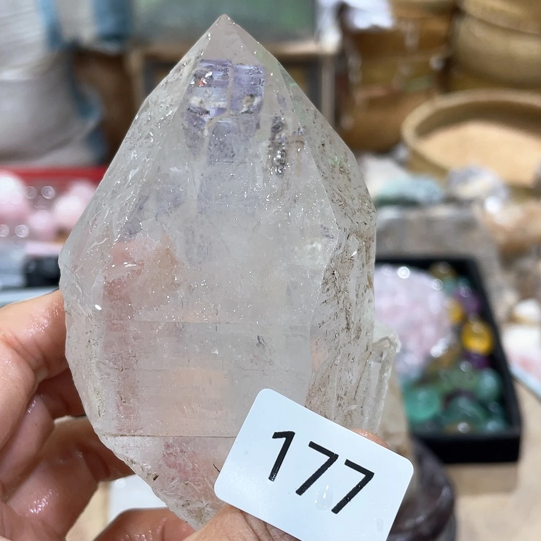 水晶摆件……未镶嵌