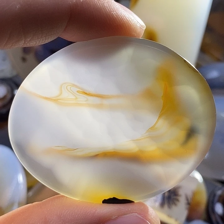 未镶嵌颈饰玛瑙/玉髓马*