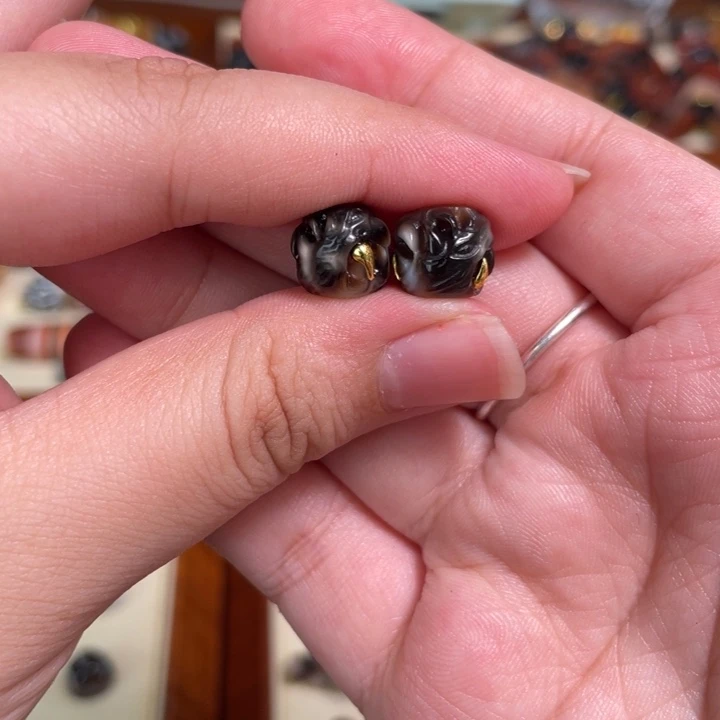 未镶嵌颈饰玛瑙/玉髓43吞噬