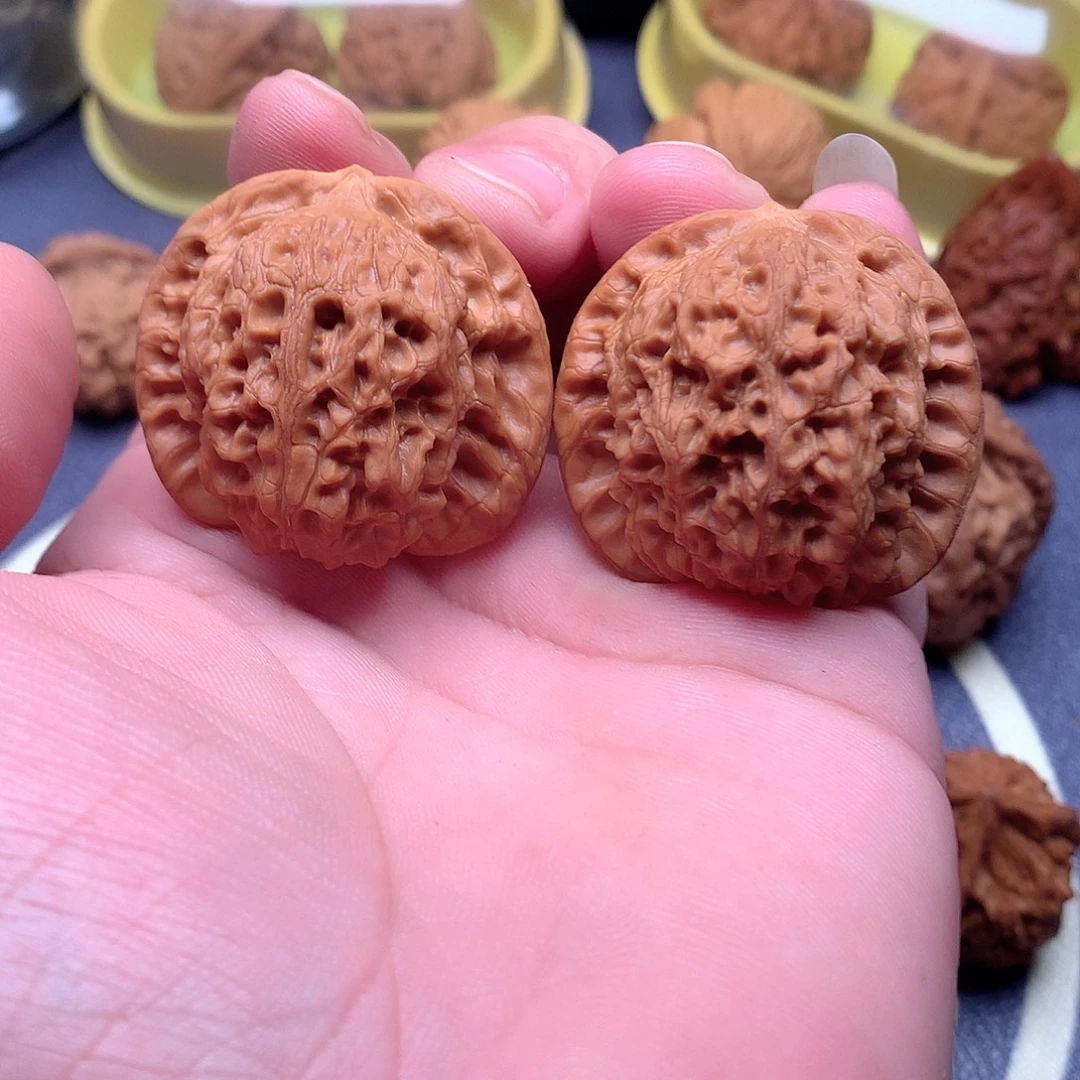 把件文玩核桃血麒麟