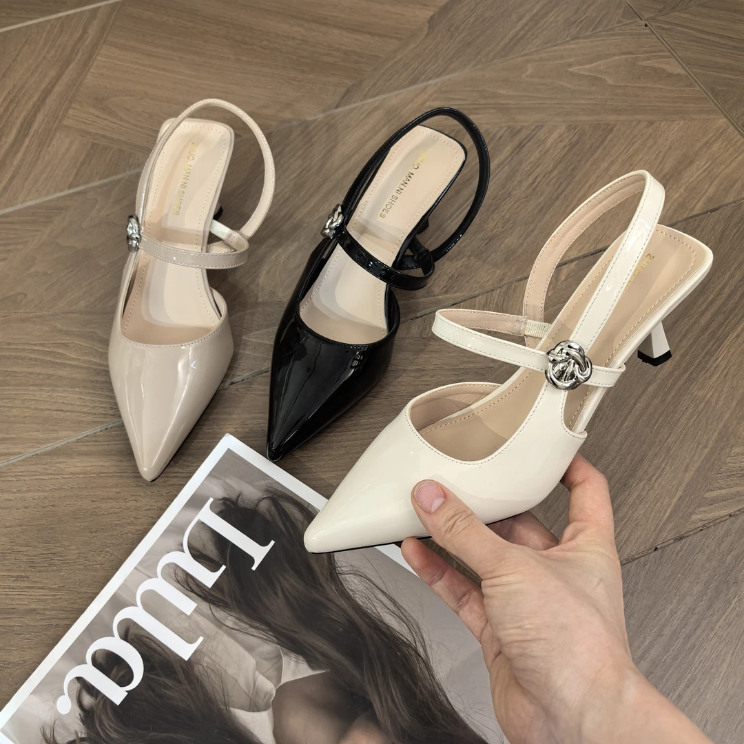 法式漆皮裸色包头凉鞋2025夏季新款百搭细跟尖头时尚气质高跟鞋