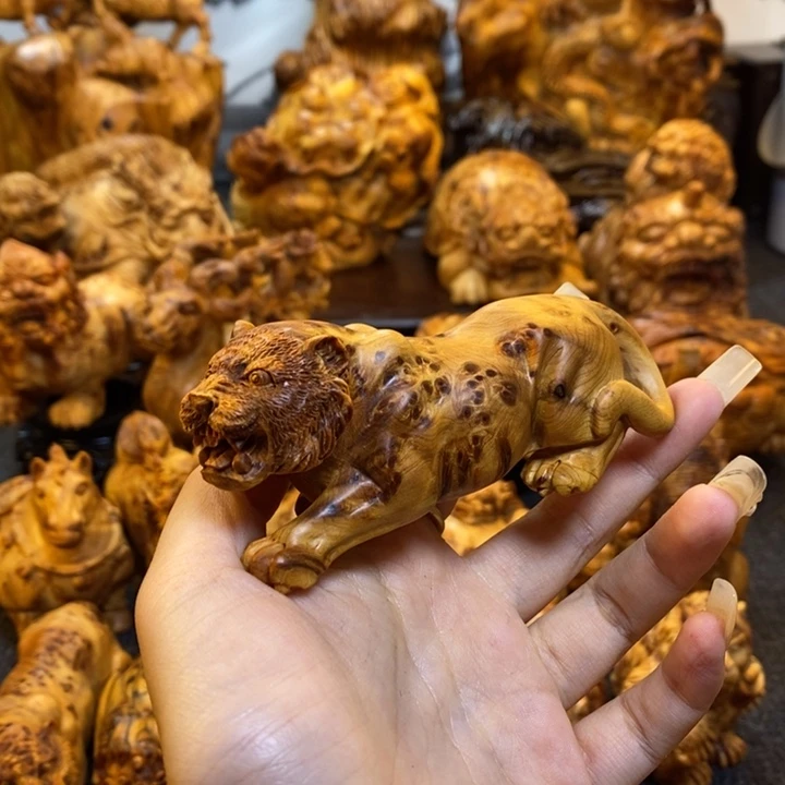 森***帝柏木老虎手把件手把件