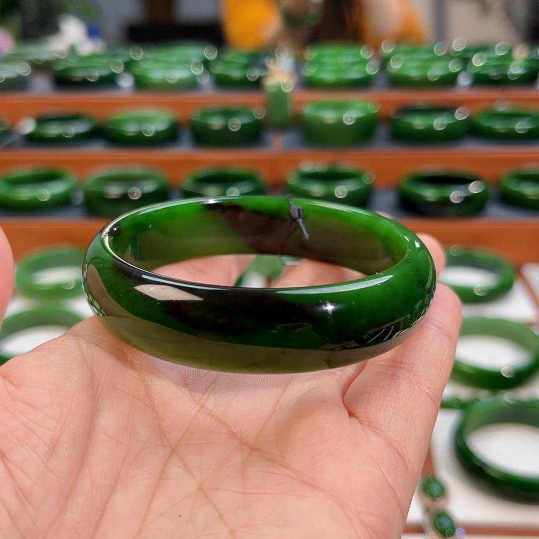 未镶嵌手镯和田玉（碧玉）