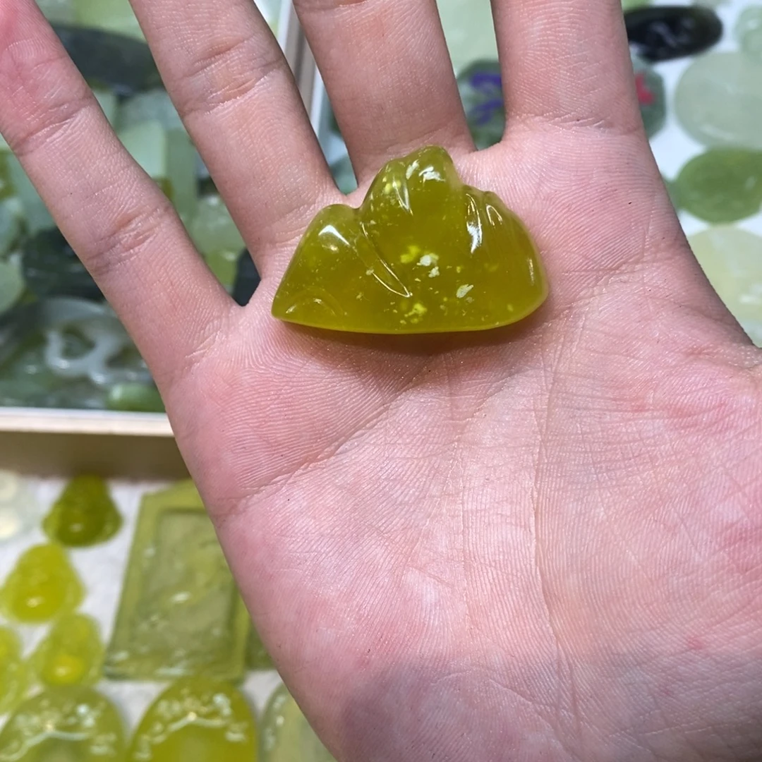 岫玉未镶嵌吊坠(不含链)