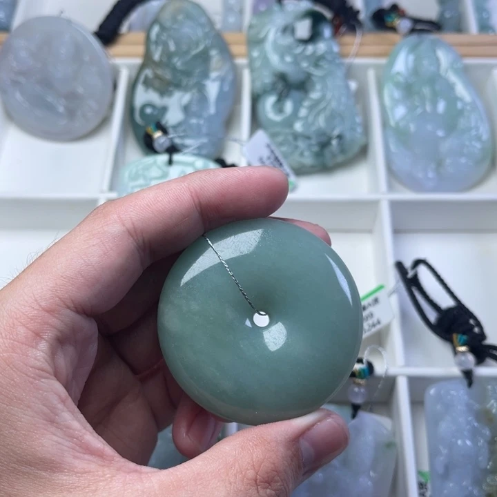 翡翠未镶嵌颈饰032