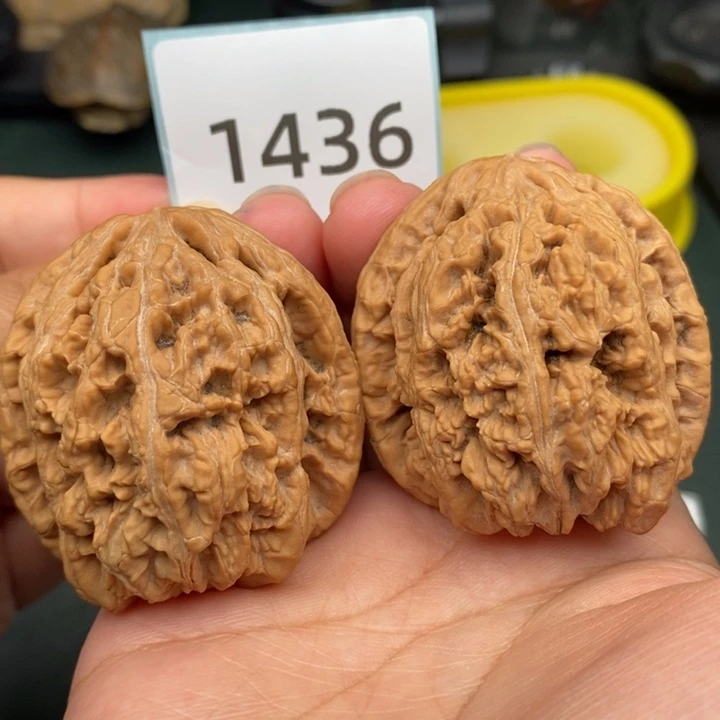 文玩核桃吊坠1436号全品粗筋43.43.44