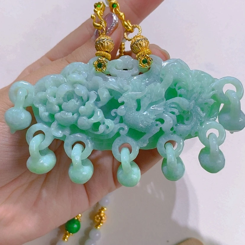 【闪购商品】翡翠未镶嵌颈饰吊坠