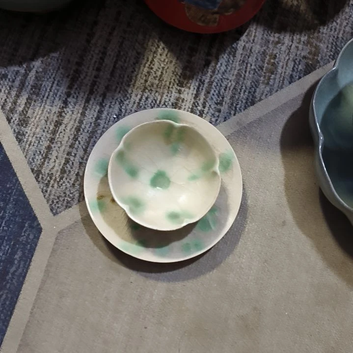摆件瓷器放大漏中午发货了吗