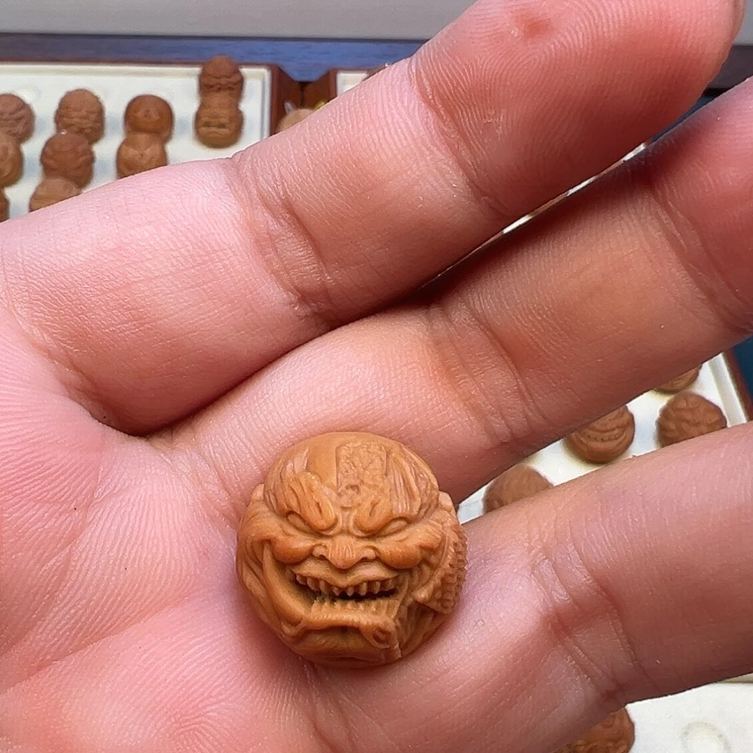 用***6核桃吊坠鬼爪恶僧188