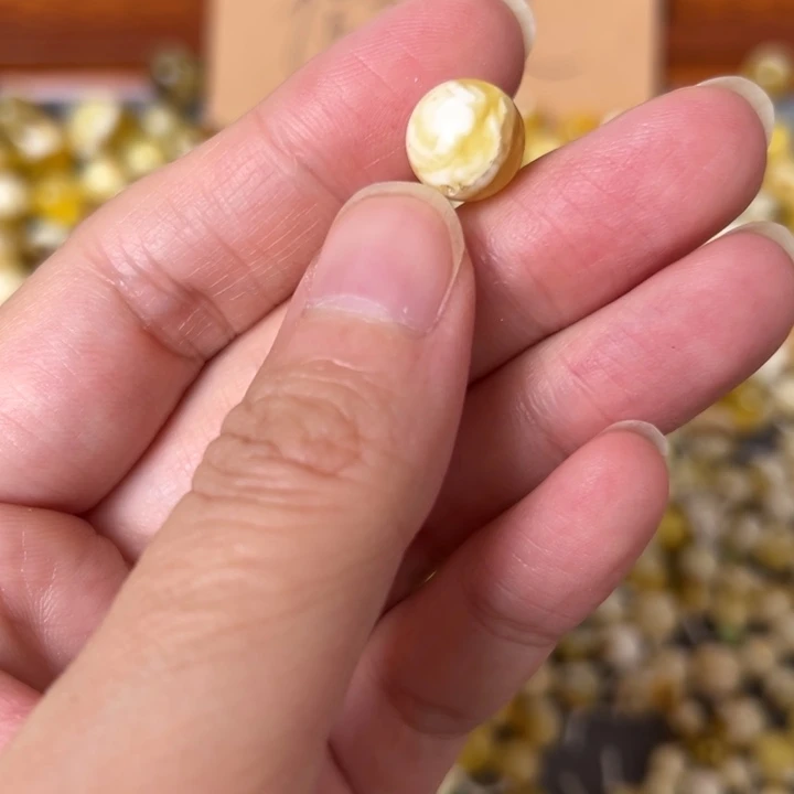 蜜蜡未镶嵌裸石10.3mm一个