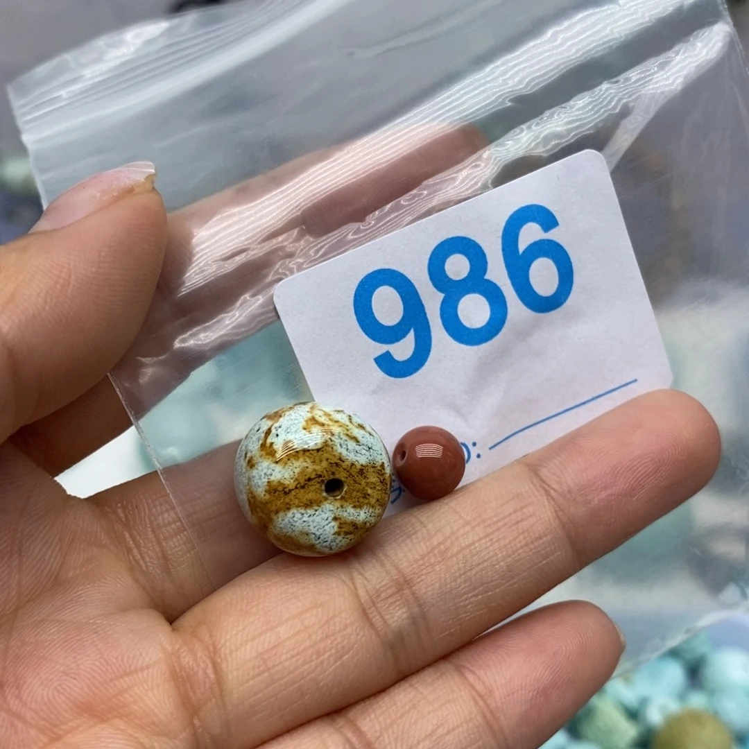 未镶嵌南红玛瑙珠宝奇石
