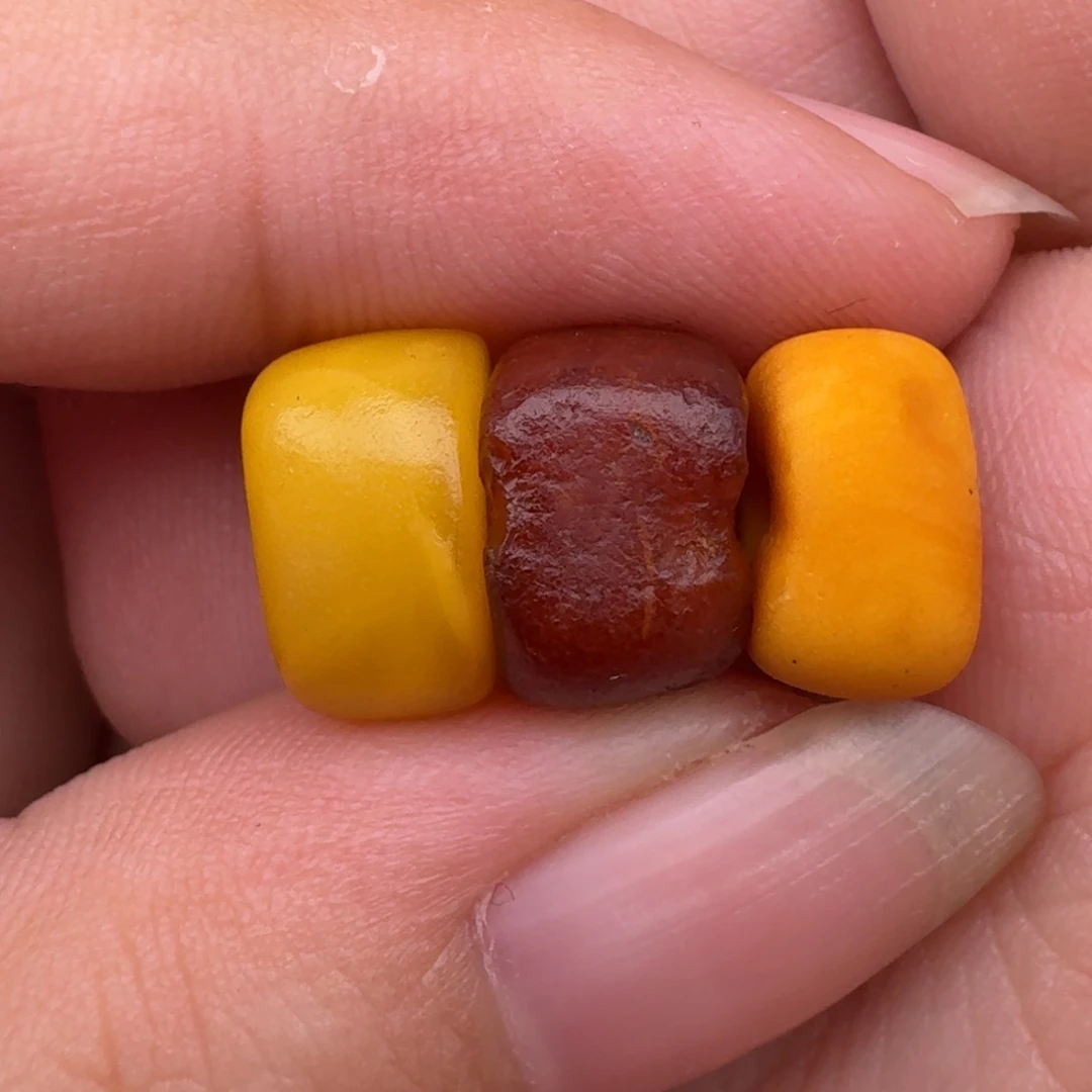 蜜蜡未镶嵌颈饰直接10加迷你小三色饼子不退不换