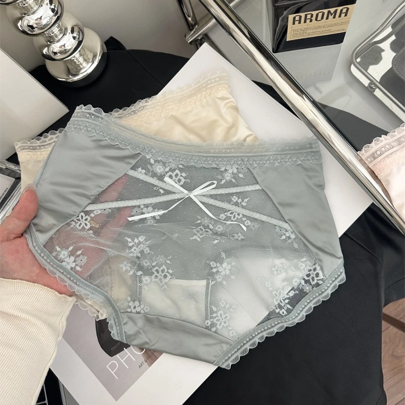 小心机纯欲美臀缎面蕾丝女士性感舒适透气桑蚕丝裆中腰包臀三角裤