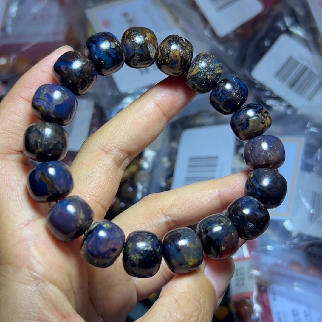 未镶嵌琥珀珠宝奇石192