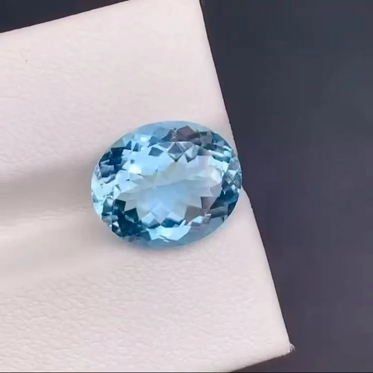 天然海蓝宝石，4.63克拉