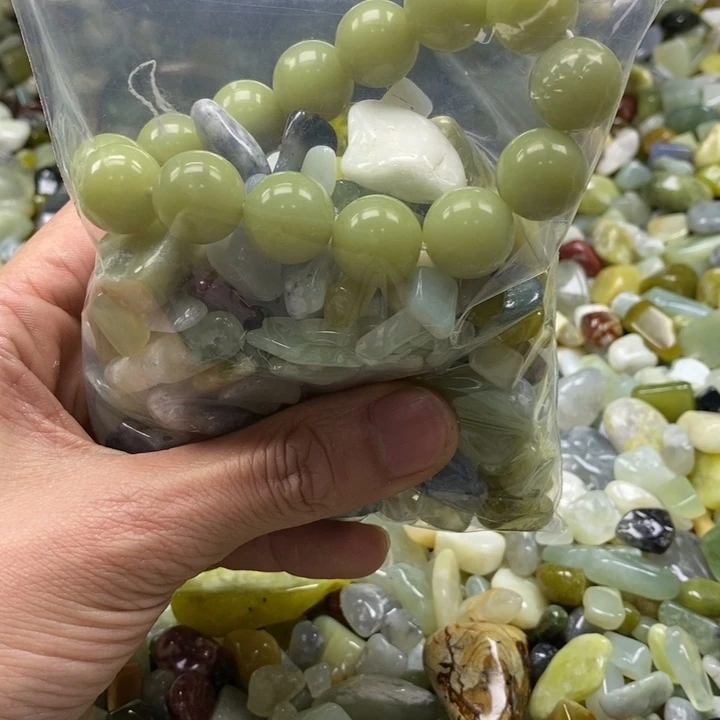 蛇纹石玉鱼缸石未镶嵌