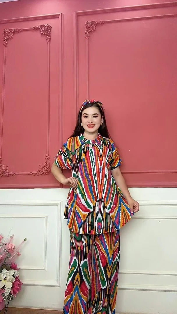 新款夏季彩色艾特莱斯连衣裙时尚美观