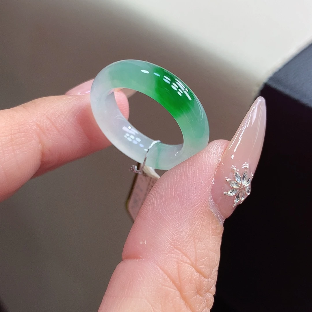 翡翠未镶嵌戒圈14-15号