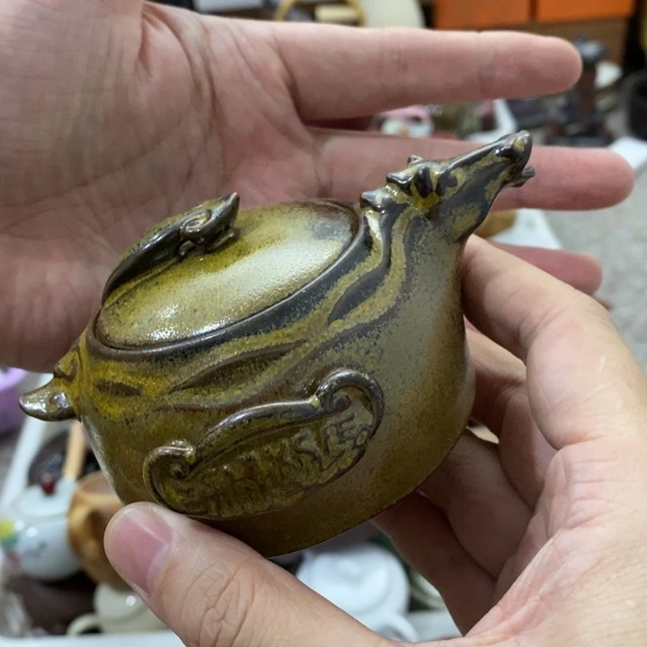 陶瓷艺术品及陶瓷壶壶