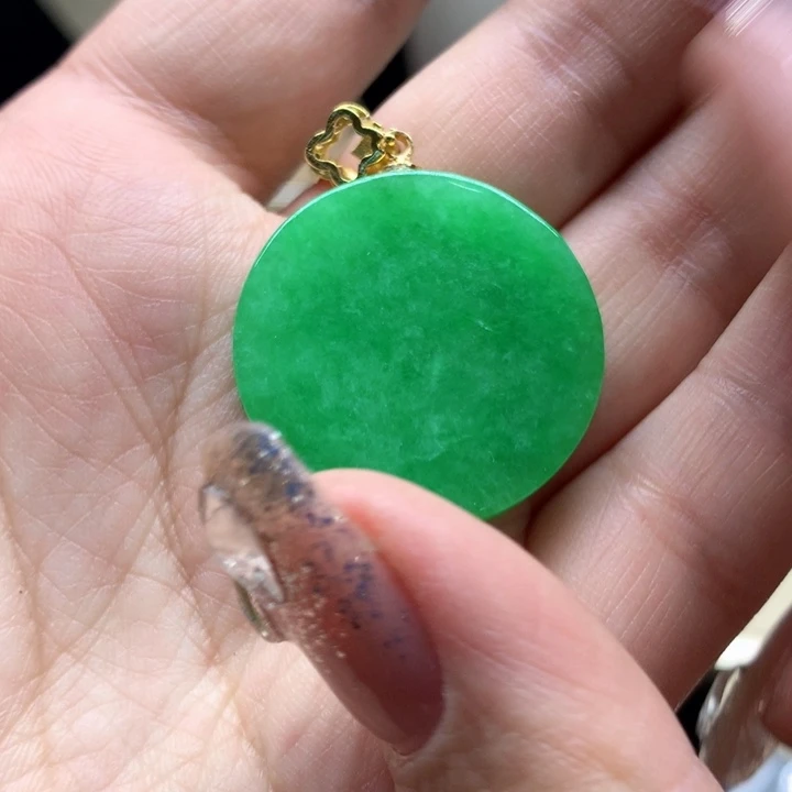 翡翠颈饰未镶嵌吊坠