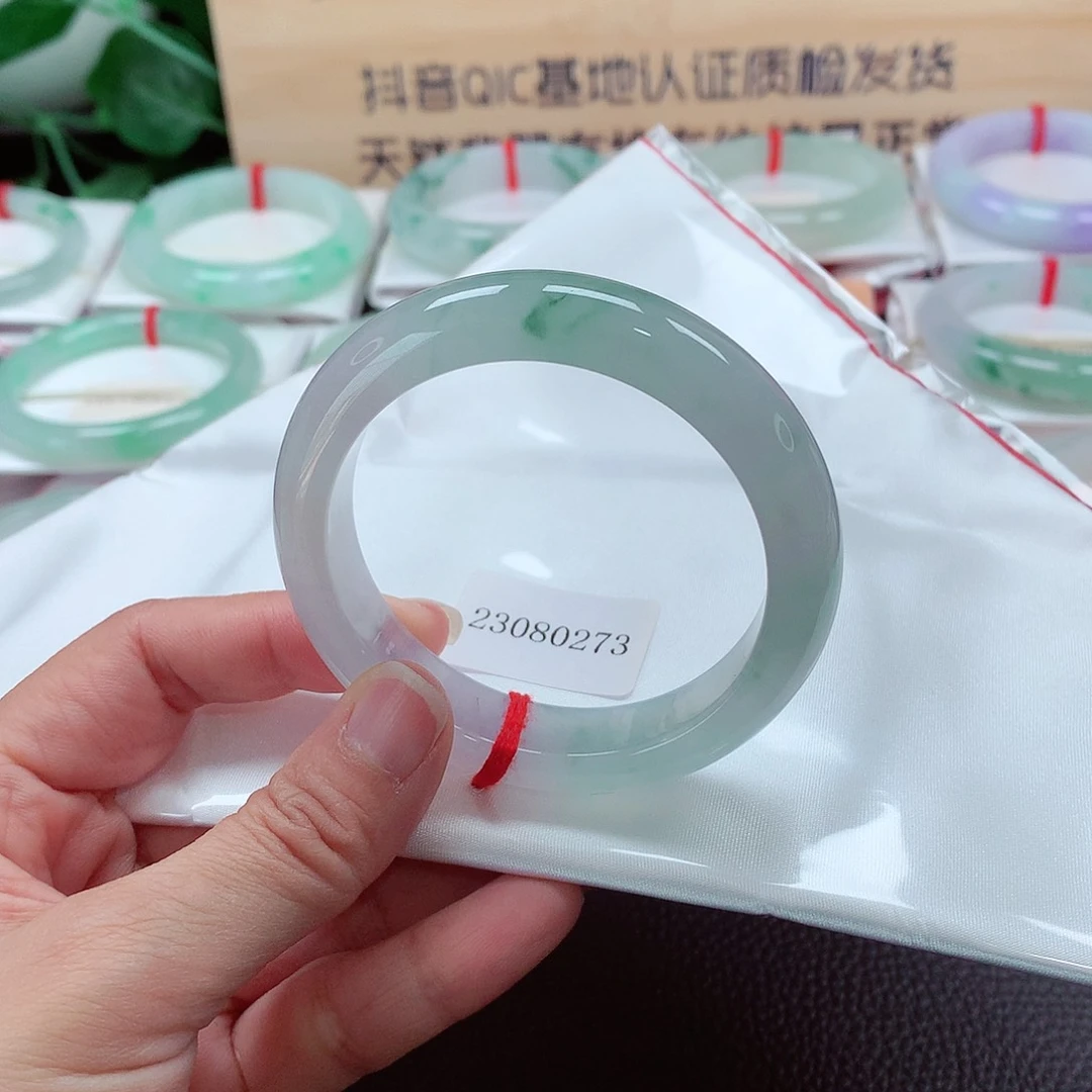 翡翠手镯未镶嵌天然A货翡翠手镯