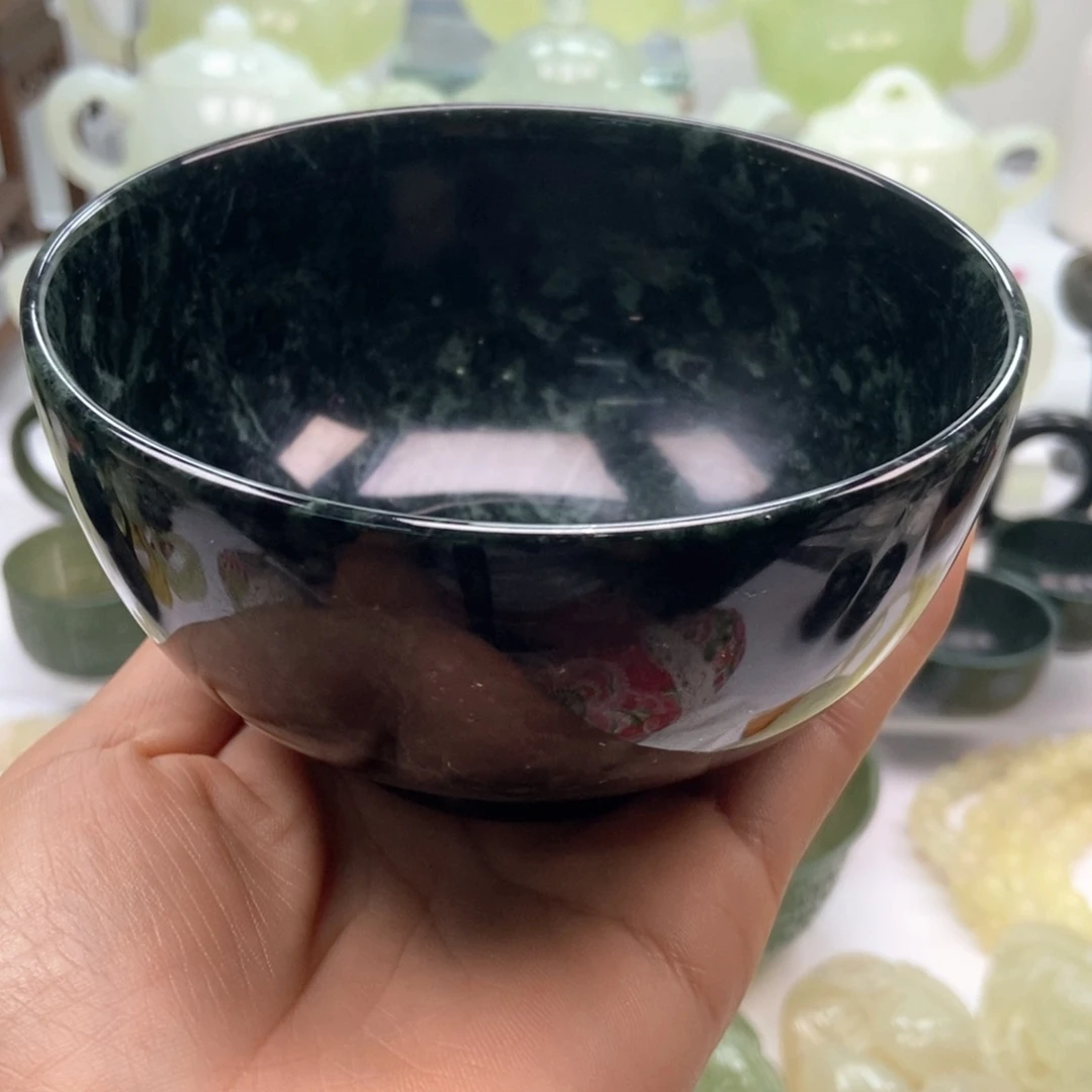 蛇纹石玉未镶嵌水杯