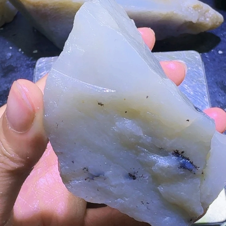 和田玉未镶嵌珠宝半成品