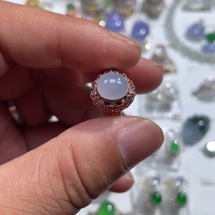 维***8翡翠裸石冰紫蛋面