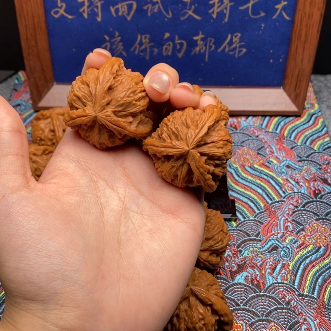 【闪购商品】哥**寞白狮子1111111