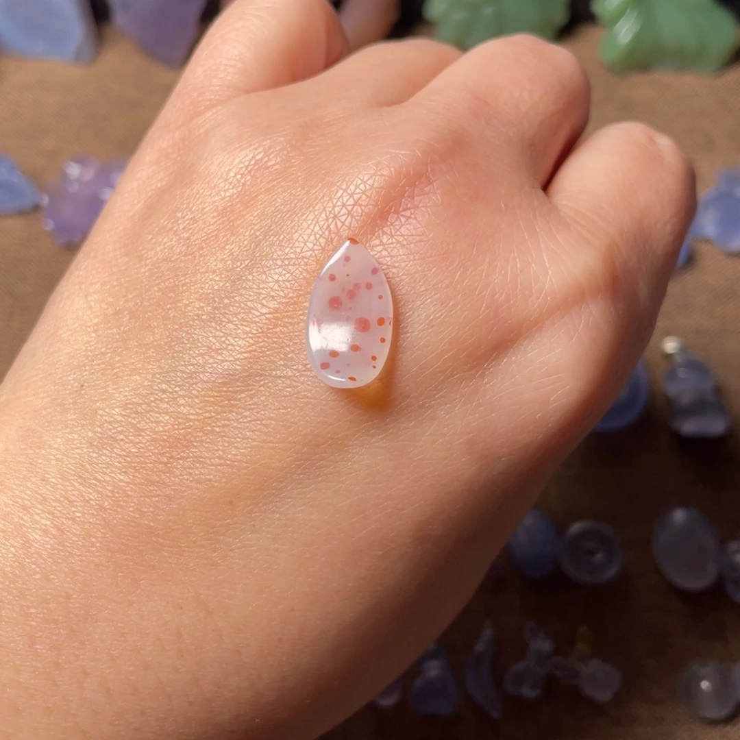 玛瑙/玉髓未镶嵌颈饰糖心草莓点叶子