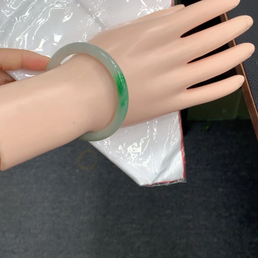 【闪购商品】翡翠手镯未镶嵌翡翠