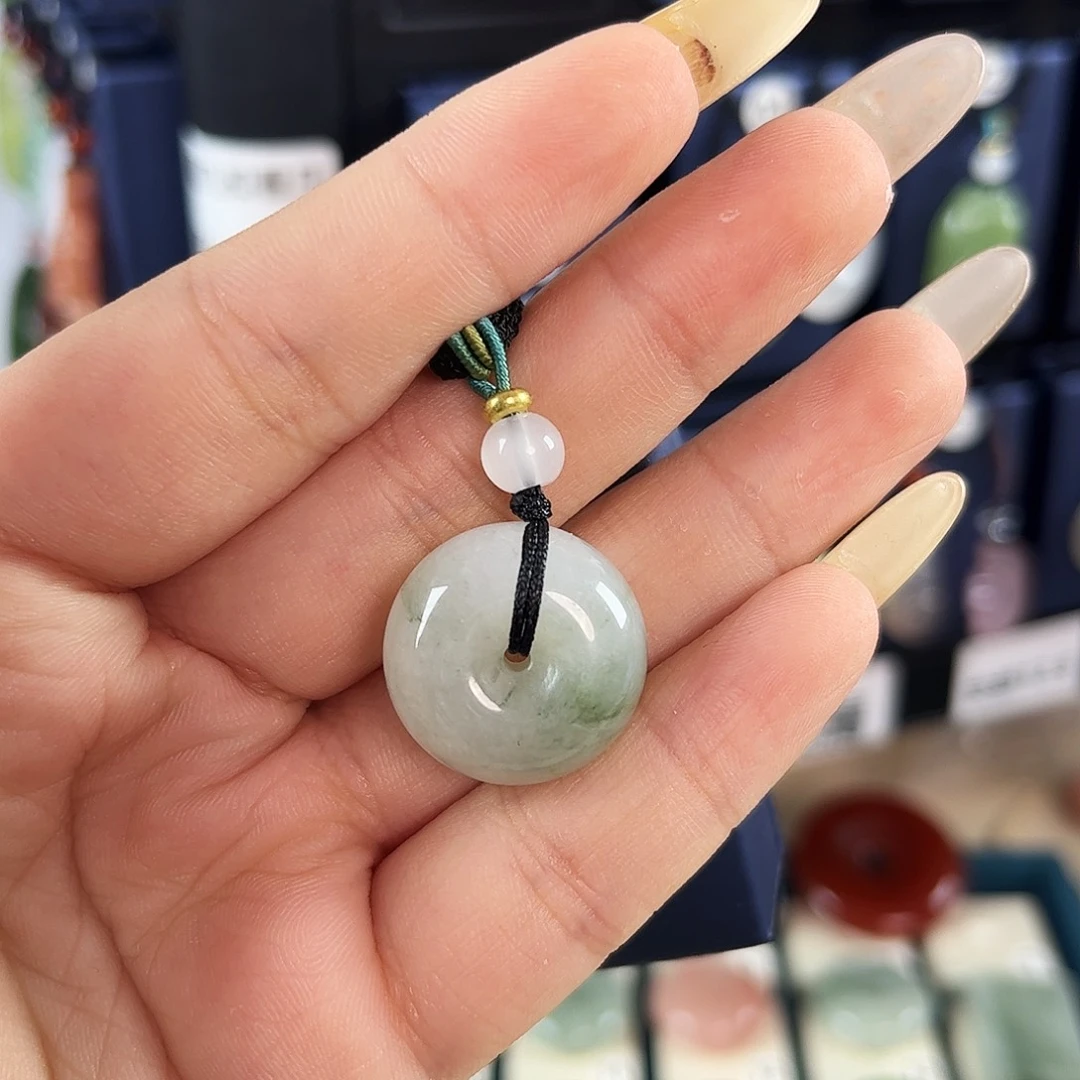 柳***9石英质玉未镶嵌颈饰