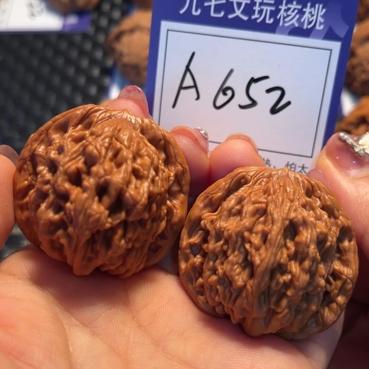 把件桃核41虎头A652