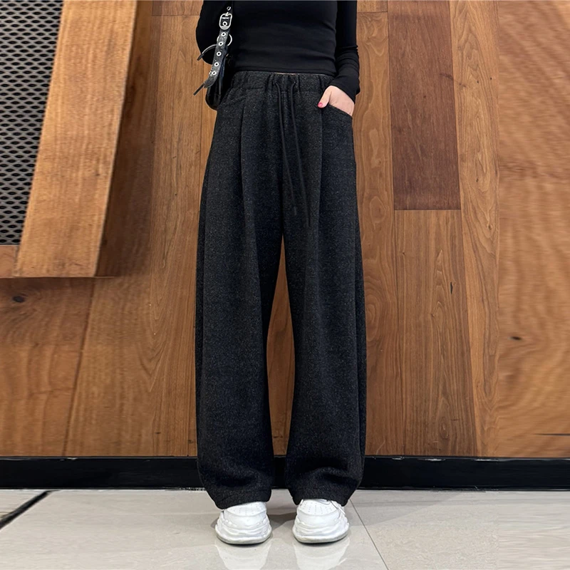 设计感弯刀阔腿裤女2025秋季新款松紧腰宽松显瘦慵懒风垂感休闲裤