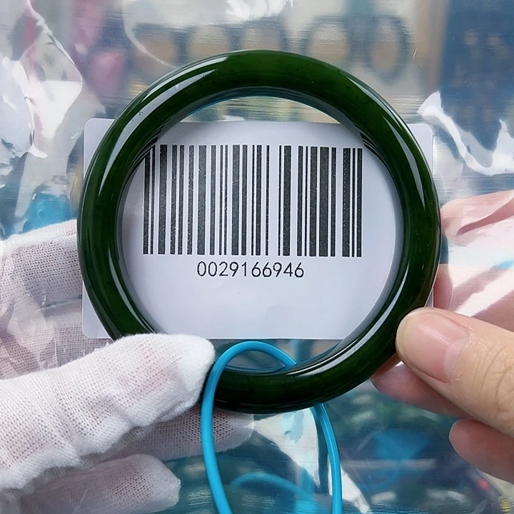 和田玉手镯未镶嵌微瑕61