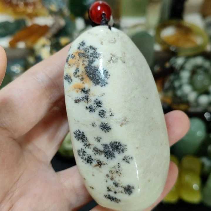 岫玉未镶嵌挂坠款式