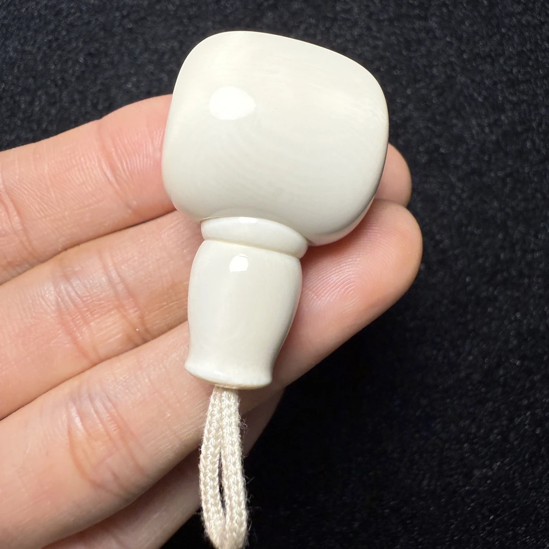 F1091猛犸象牙23*22*37mm藏式分体三通桶珠分体冰料果冻料